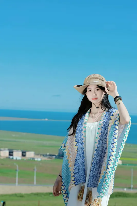 她