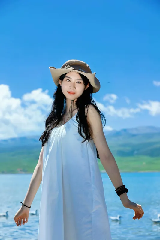 她