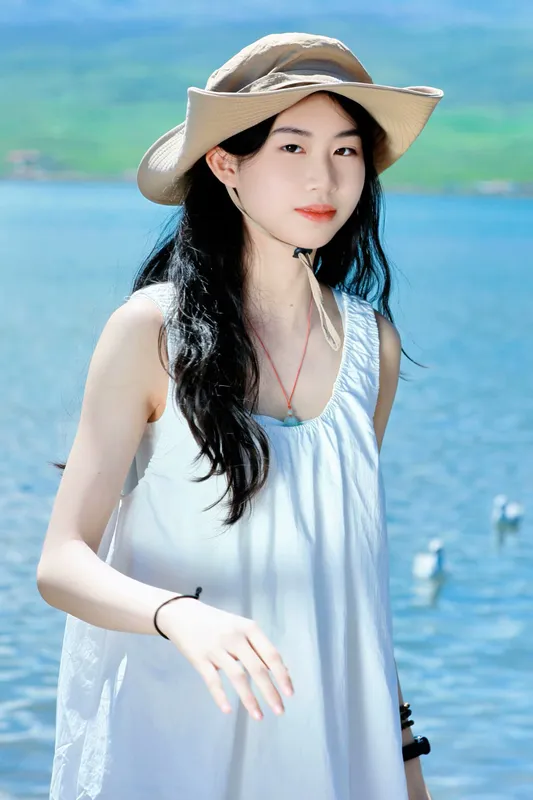 她