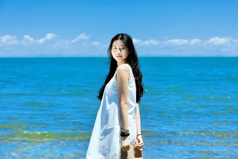 她