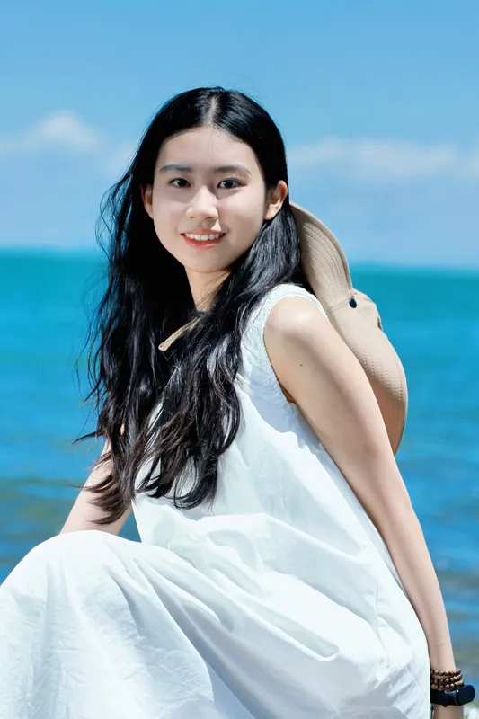 她