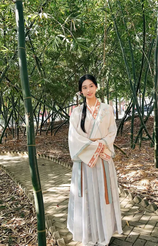 她