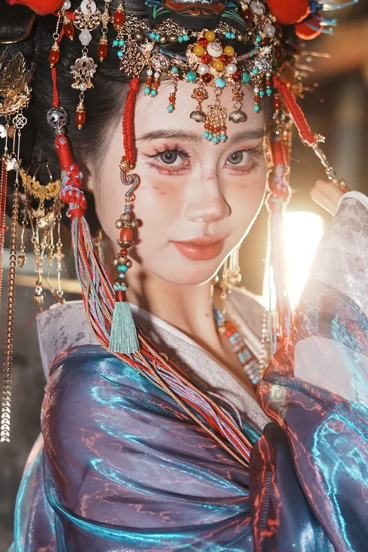 她