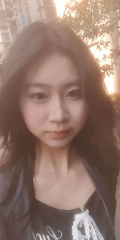 她